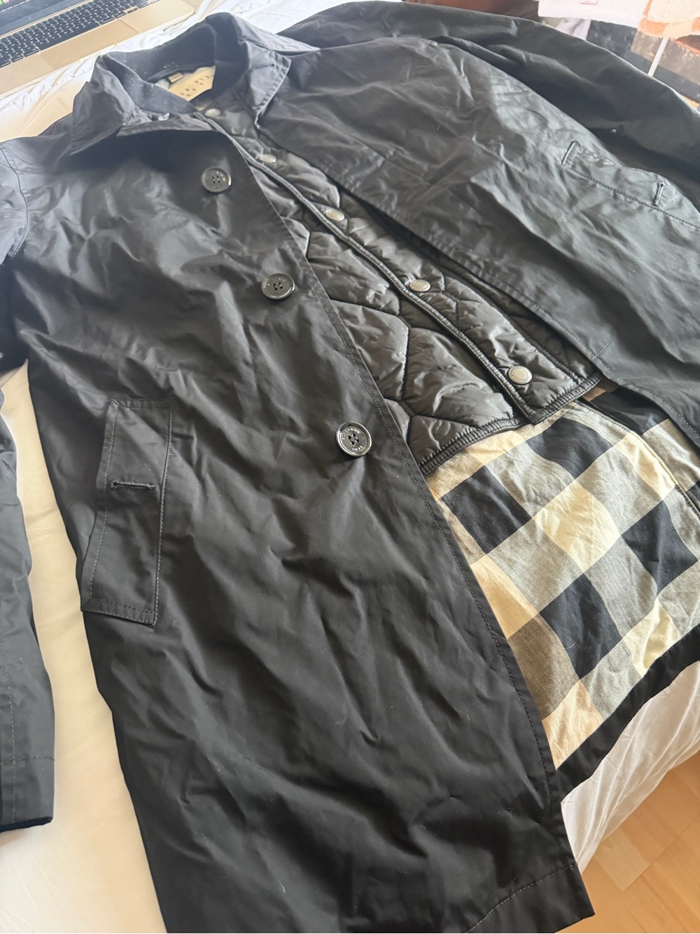 Burberry Black Trench Coat with Quilted Detachable Vest - Picture 2 of 11